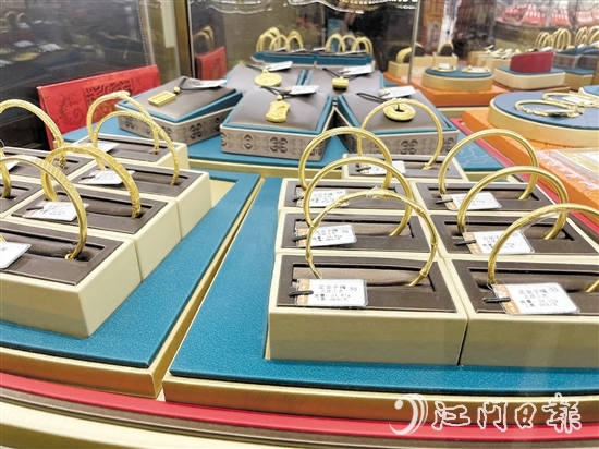 周大福、六福珠寶等金飾價(jià)格重回每克960元。