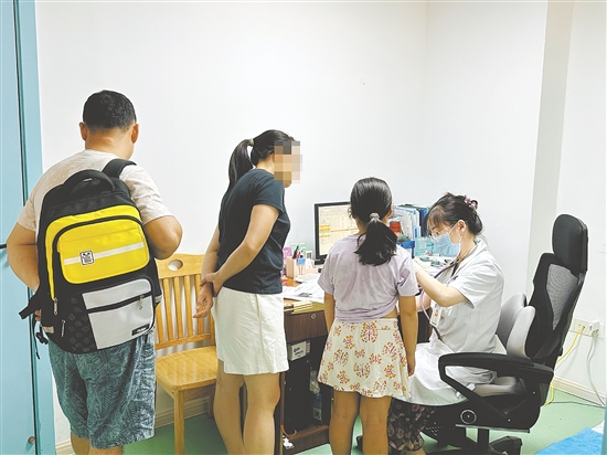 許多家長十分關(guān)心孩子的身高。