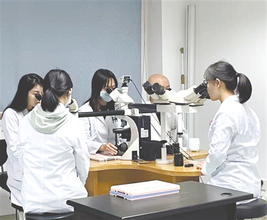 病理科取得國家級認證。