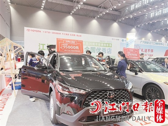 今年春季車展期間，許多汽車經(jīng)銷商推出大幅優(yōu)惠。